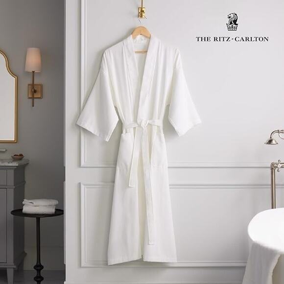 Ritz-Carlton Hotel Cotton Waffle Knit Bath Robe White One Size Luxury Gift Set - Picture 1 of 16